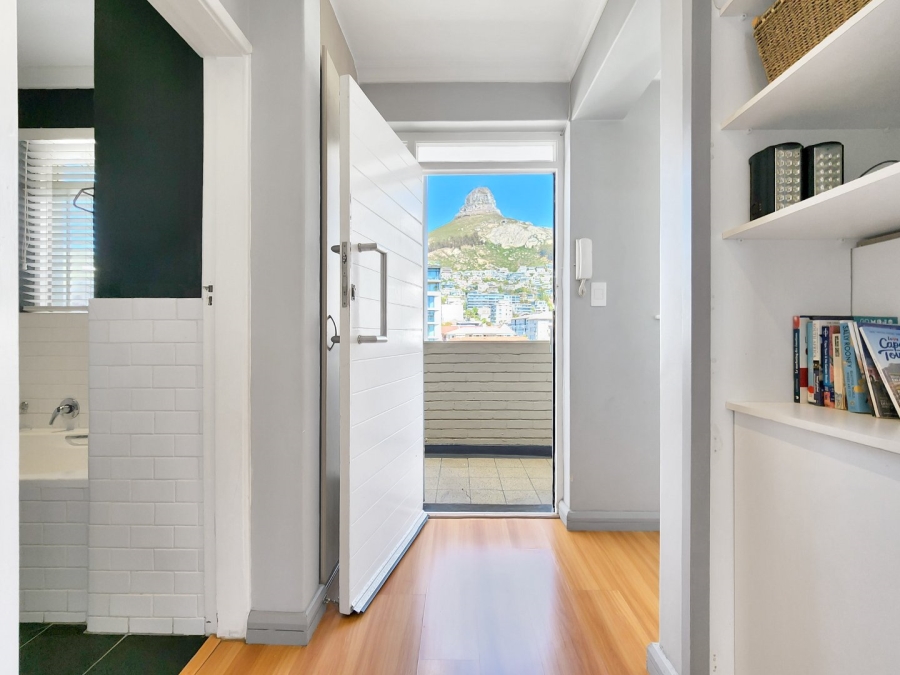 2 Bedroom Property for Sale in Sea Point Western Cape